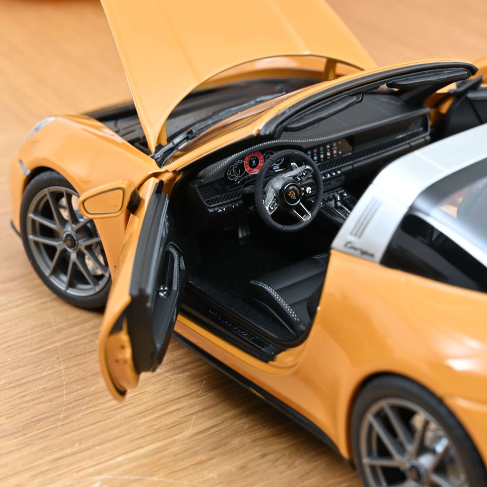 Norev 187190 Porsche 911 Targa 4 GTS 2025 Bahamagelb 1:18 NEU