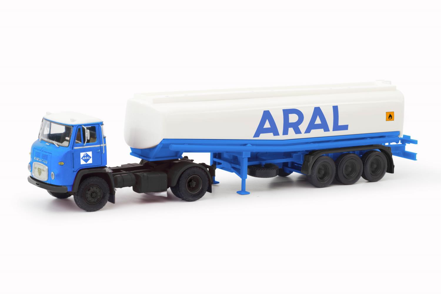 Herpa 87MBS026482 Scania Vabis LB 76 TankSZ Ara