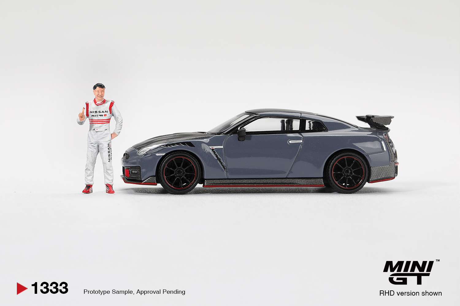 Mini GT 1333 1:64 NISSAN GTR R35 NISMO TSUKUBA PRODUCTION CAR