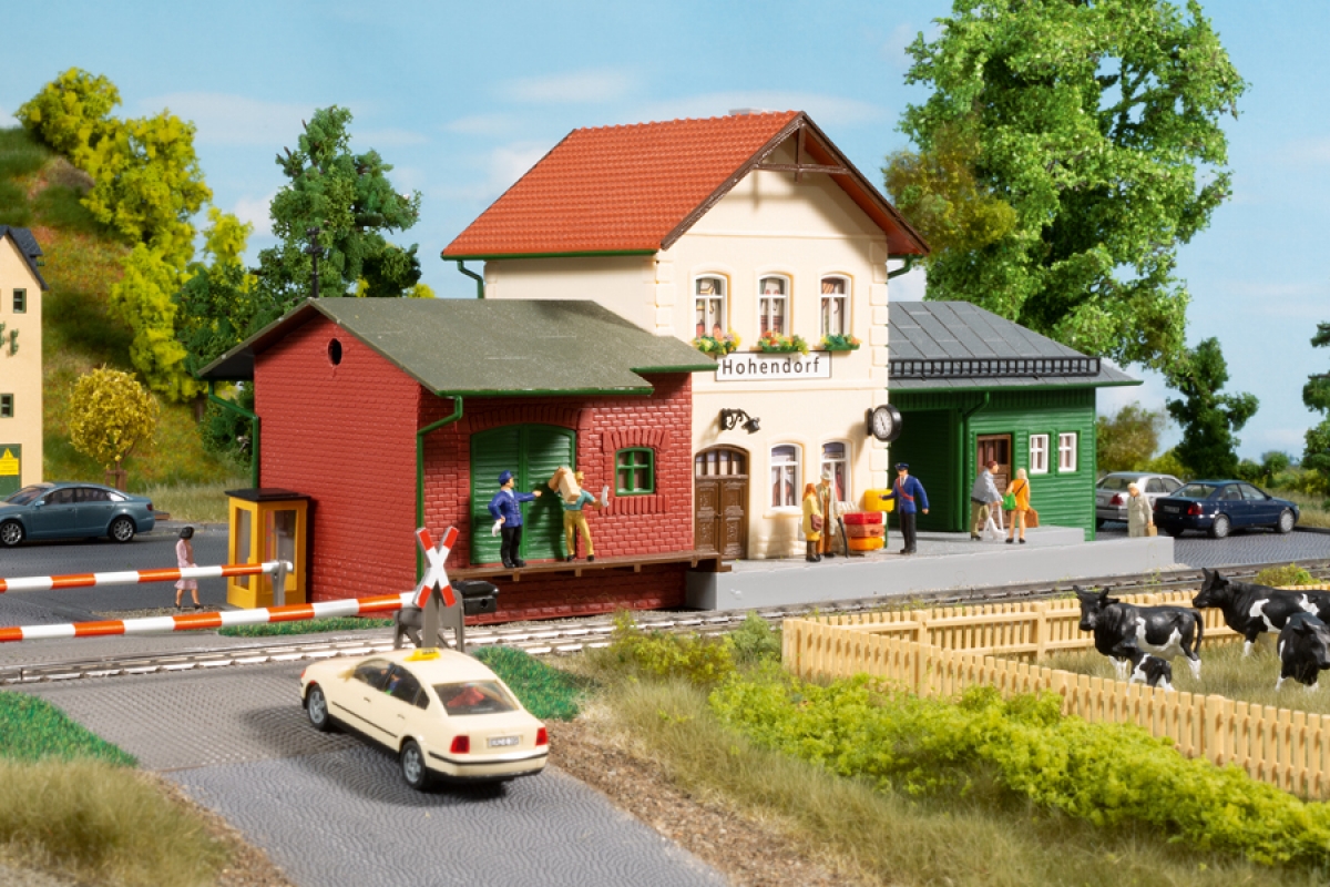 Auhagen 15105 Set Bahnhof Hohendorf - Spur H0 - Bausatz - Neu - OVP