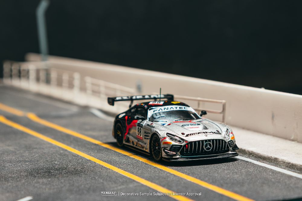Tarmac Works T64-062-22SPA88 1:64 MERCEDES-BENZ AMG GT GT3 #88 JULES GOUNON