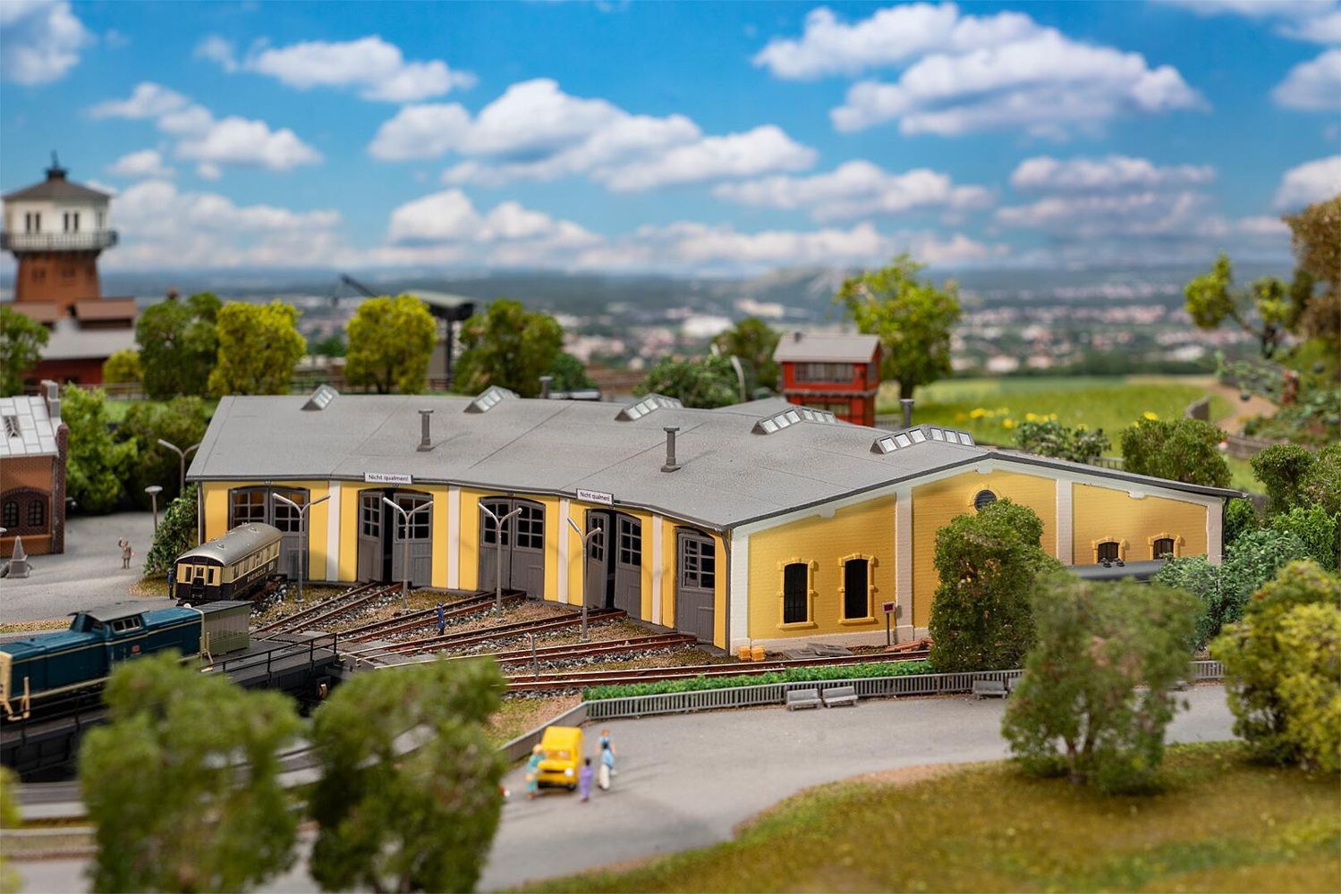 Faller 282725 Ringlokschuppen Freilassing, 5-ständig 1:220 Spur Z