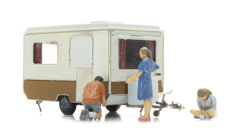Artitec 312.060 DDR Wohnwagen 'Bastei' auf dem Campingplatz