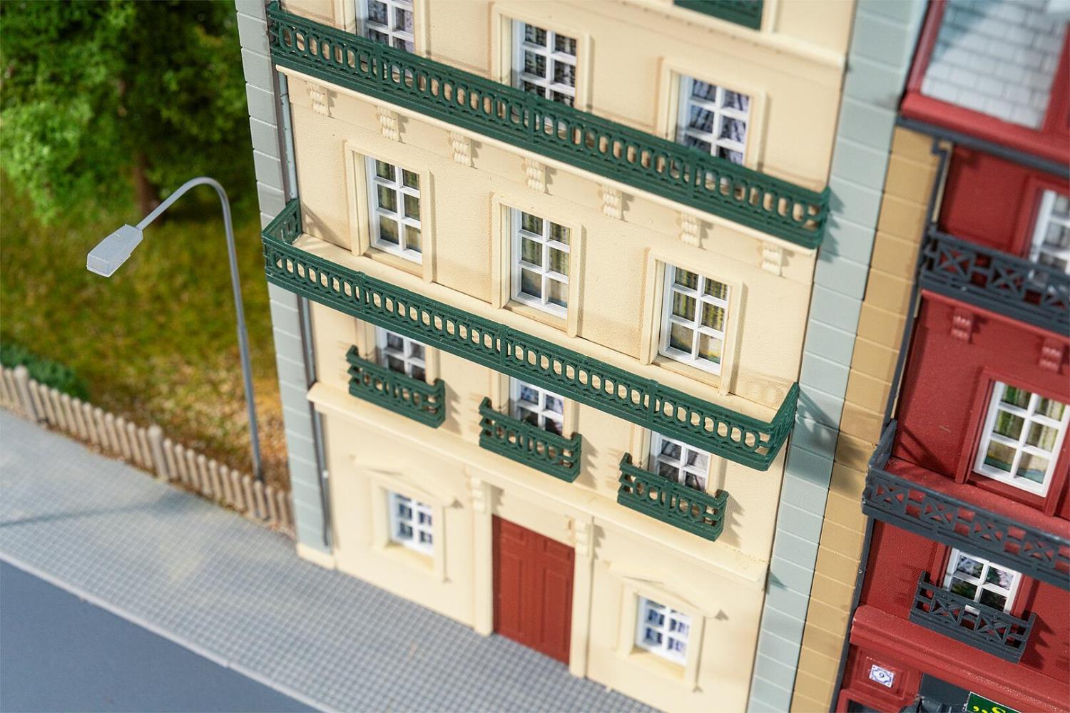 Faller 130712 Stadthaus 6-stöckig 1:87 Spur H0 Bausatz Neu OVP