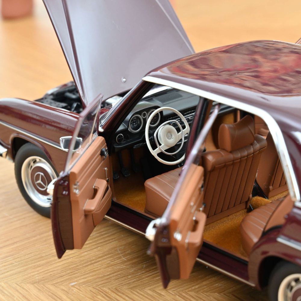 Norev 183778 Mercedes-Benz 200 1968 Dunkelrotbraun 1:18 NEU OVP