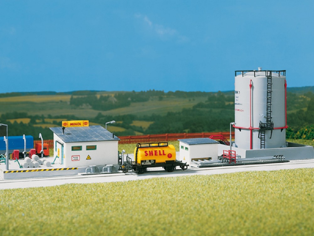 Auhagen 12264 Kleines Tanklager mit Hochtank