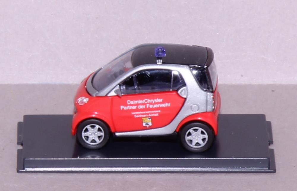 Busch 489314 Smart City Coupe Feuerwehr Sachsen-Anhalt - 1:87