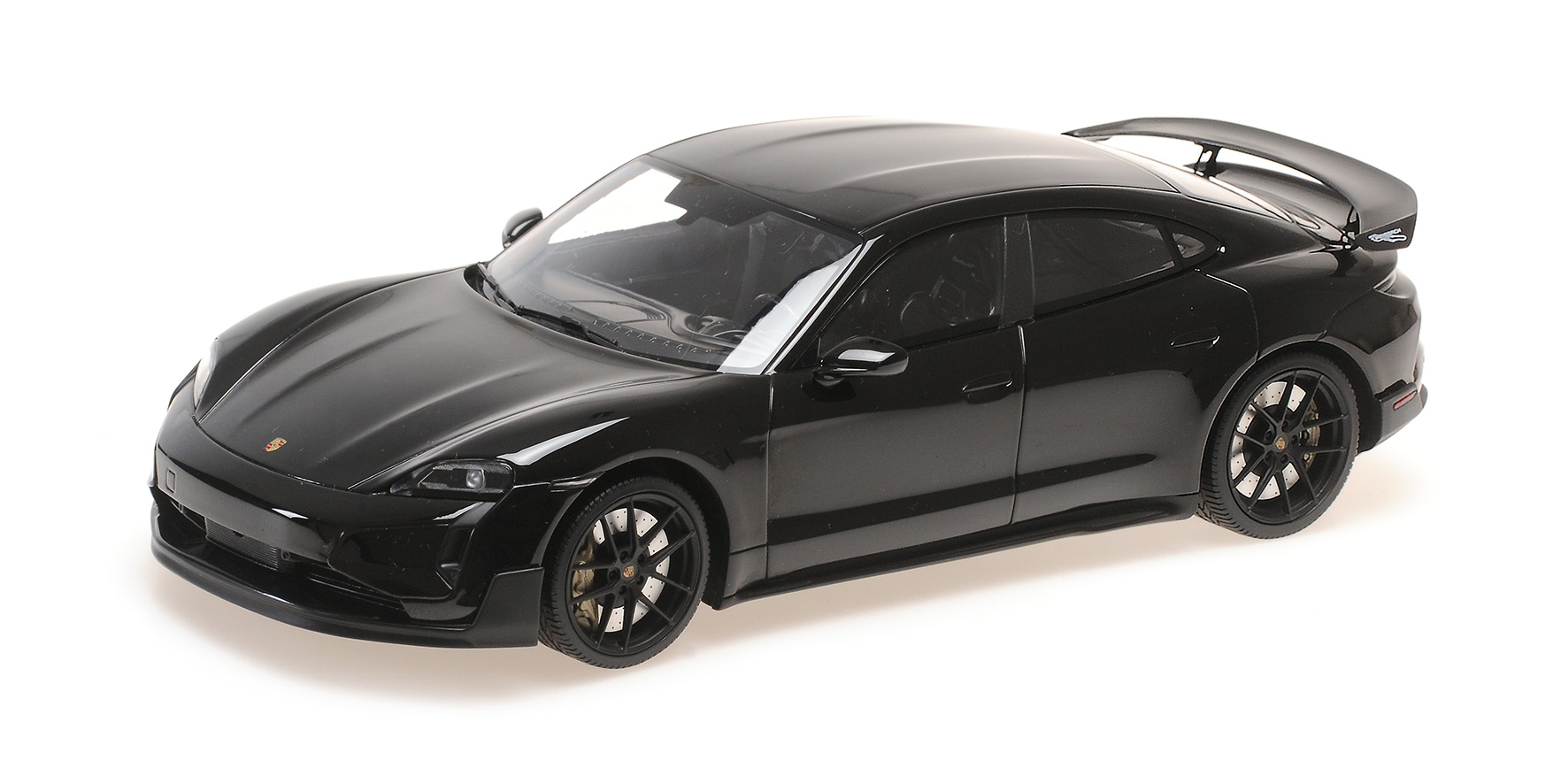 Minichamps 117069402 PORSCHE TAYCAN TURBO GT 2024 BLACK 1:18 Neu