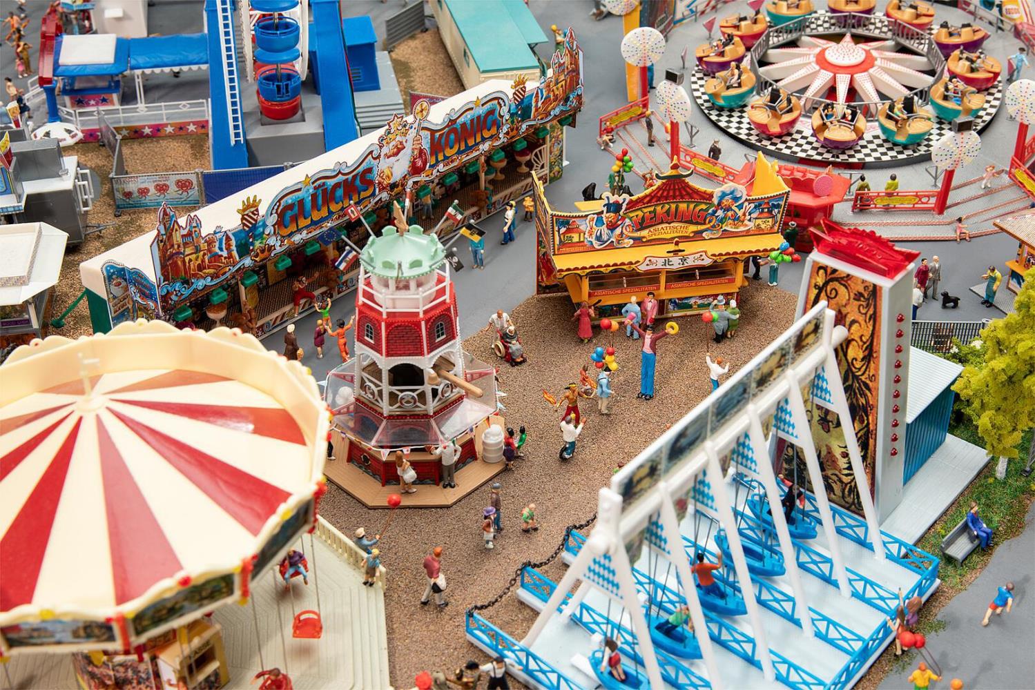 Faller 140460 Kirmes-Set Jahrmarktvergnügen 1:87 Spur H0 Bausatz