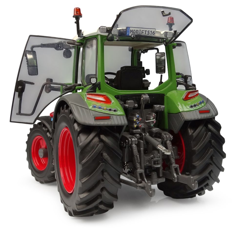 Universal Hobbies UH6740 Fendt 516 Vario 2026 1:32 Spur 1 Standmodell NEU OVP