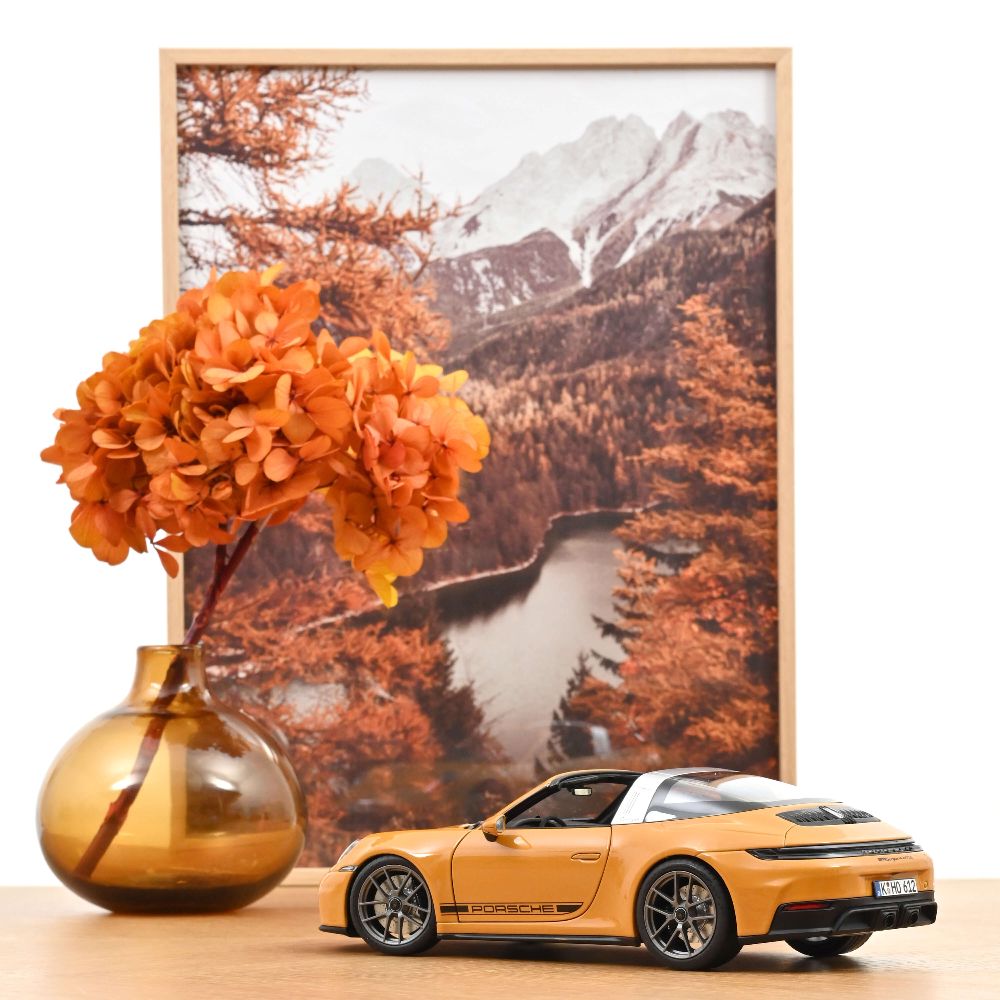 Norev 187190 Porsche 911 Targa 4 GTS 2025 Bahamagelb 1:18 NEU