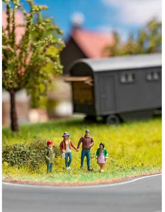 Faller 151666 Eltern mit Kindern - 1:87 Spur H0 - Neu - OVP