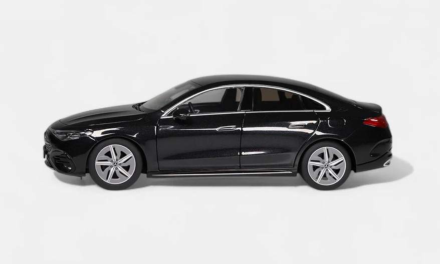 NZG 110100051 Mercedes-Benz CLA Coupé HEV kosmosschwarz 1:18