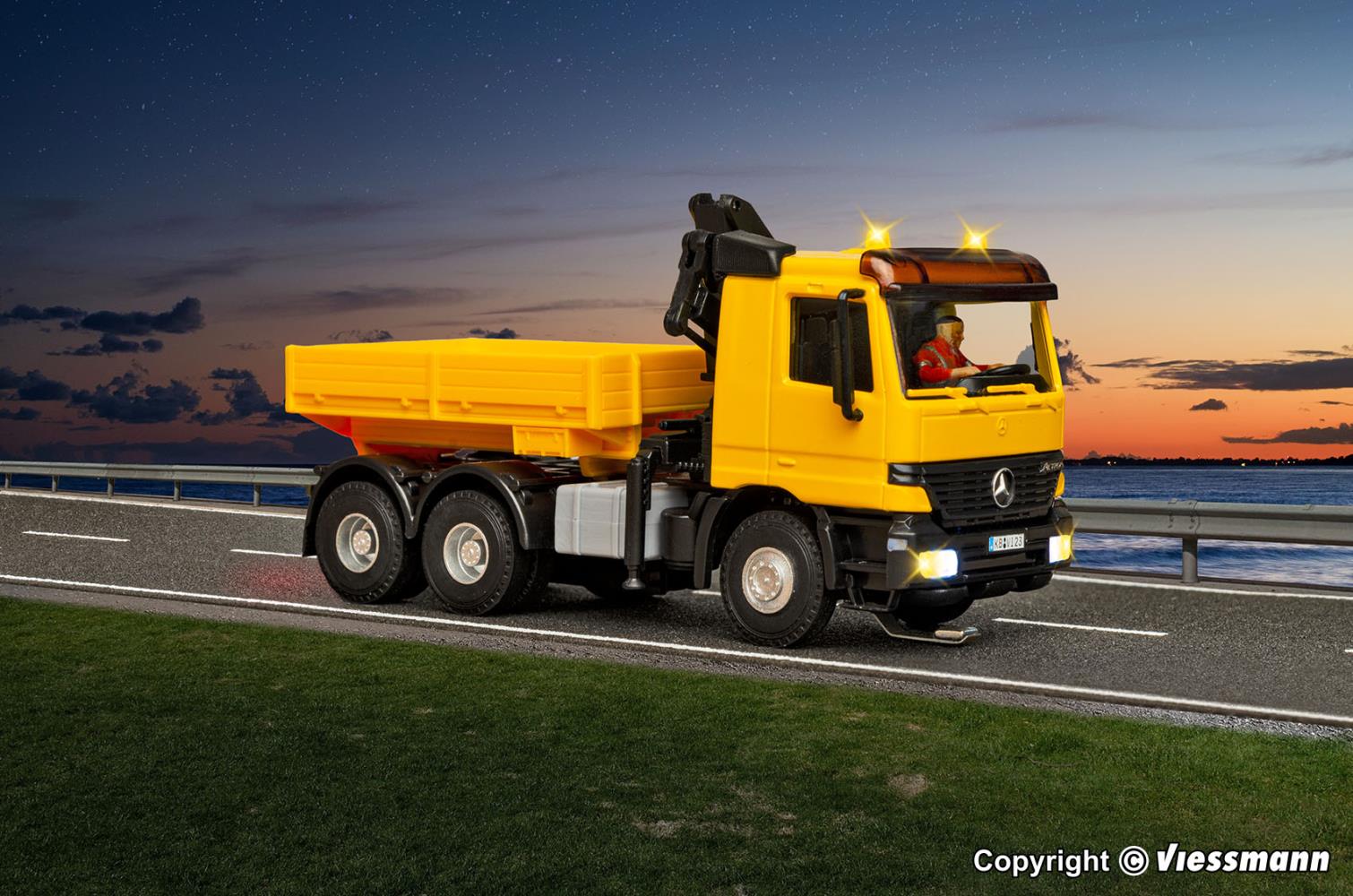 Viessmann 8023 MB ACTROS 3-achs Zugmaschine 1:87 Spur H0 Neu