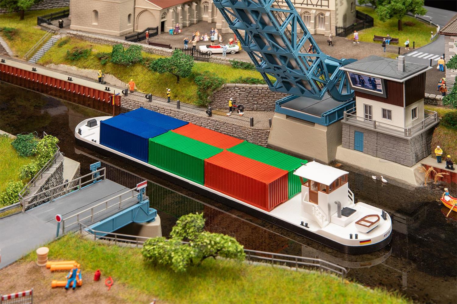 Faller 131013 Flussfrachter mit Containern 1:87 Spur H0 Bausatz Neu