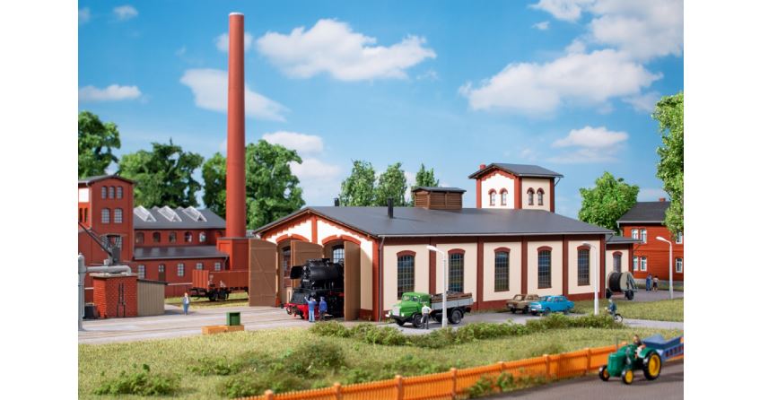 Auhagen 13342 Lokschuppen mit Wasserturm