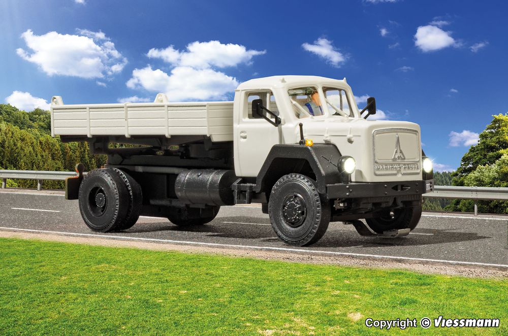 Viessmann 8133 MAGIRUS DEUTZ 2-achs 230 D 16 Dreiseitenkipper Spur H0