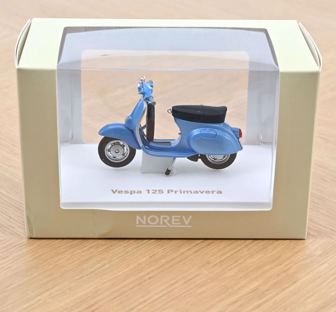 Norev 182100 Vespa 125 Primavera 1968 Blau Metallic 1:18 Neu OVP