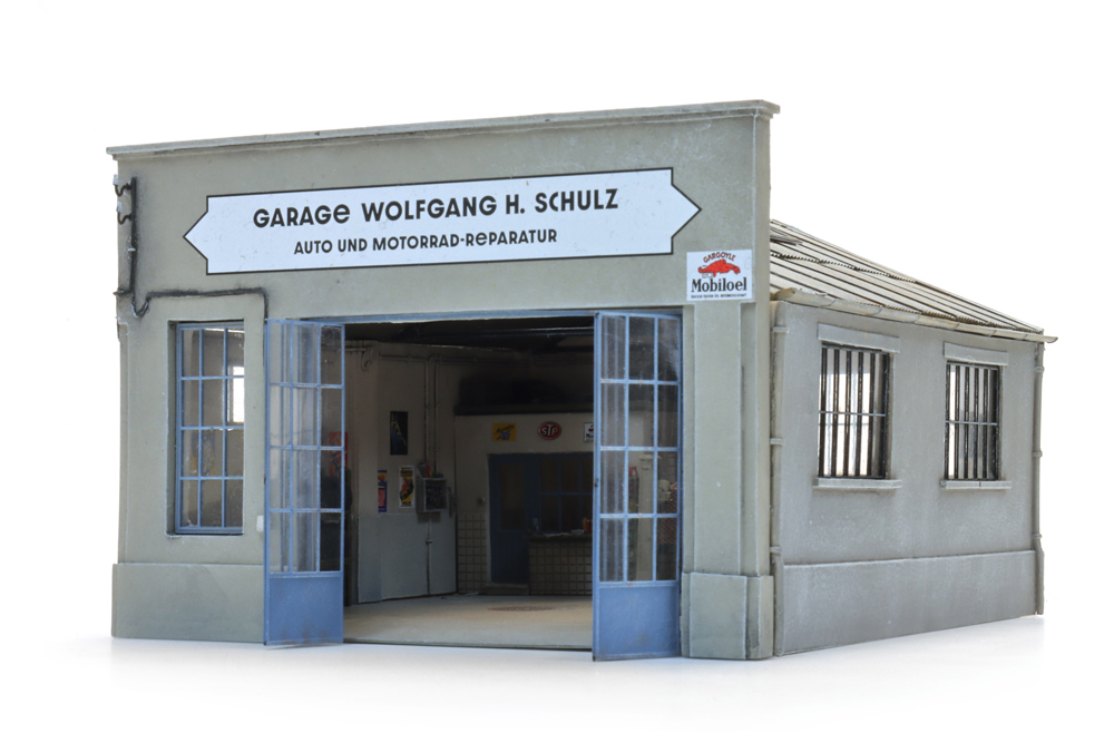 Artitec 10.477 Deutsche Garage mit Innenausstattung