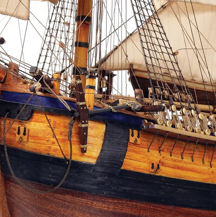 OcCre 14005 HMS Endeavour 1:54 Holzbausatz NEU OVP