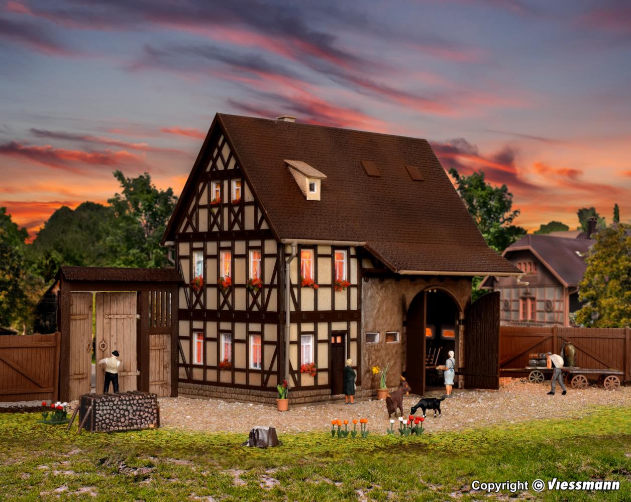 Vollmer 43731 Bauernhaus mit Scheune und Hoftor 1:87 Spur H0 Neu