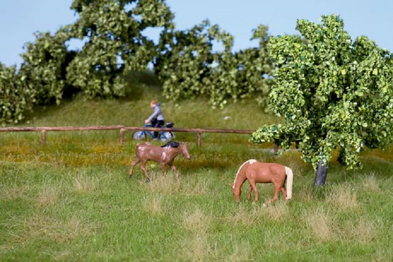 Noch 07403 Wiese Sommer mit Grasbüscheln