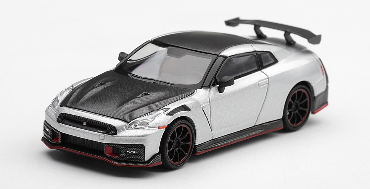 Mini GT 1361 1:64 NISSAN GT-R R35 NISMO SILVER METALLIC 2024