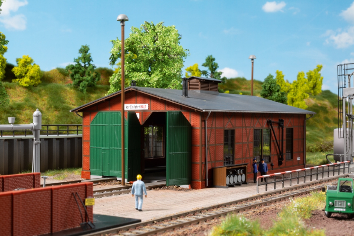 Auhagen 15104 Set Bahnbetriebswerk - Spur H0 - Bausatz - Neu - OVP