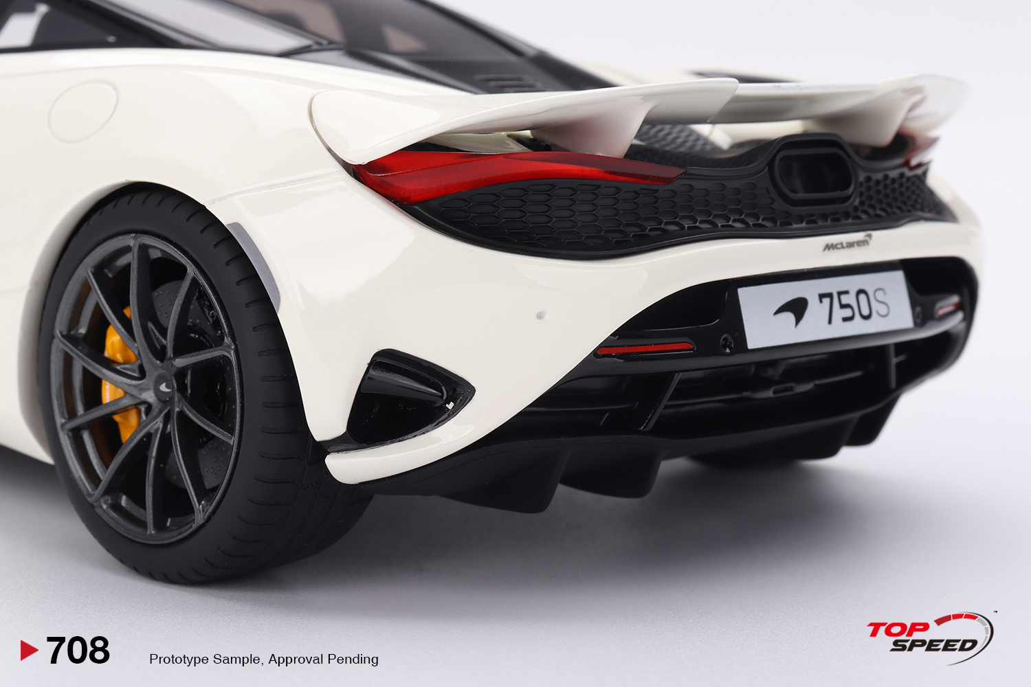 Top Speed 708 1:18 MCLAREN 750S BASE WHITE 2025