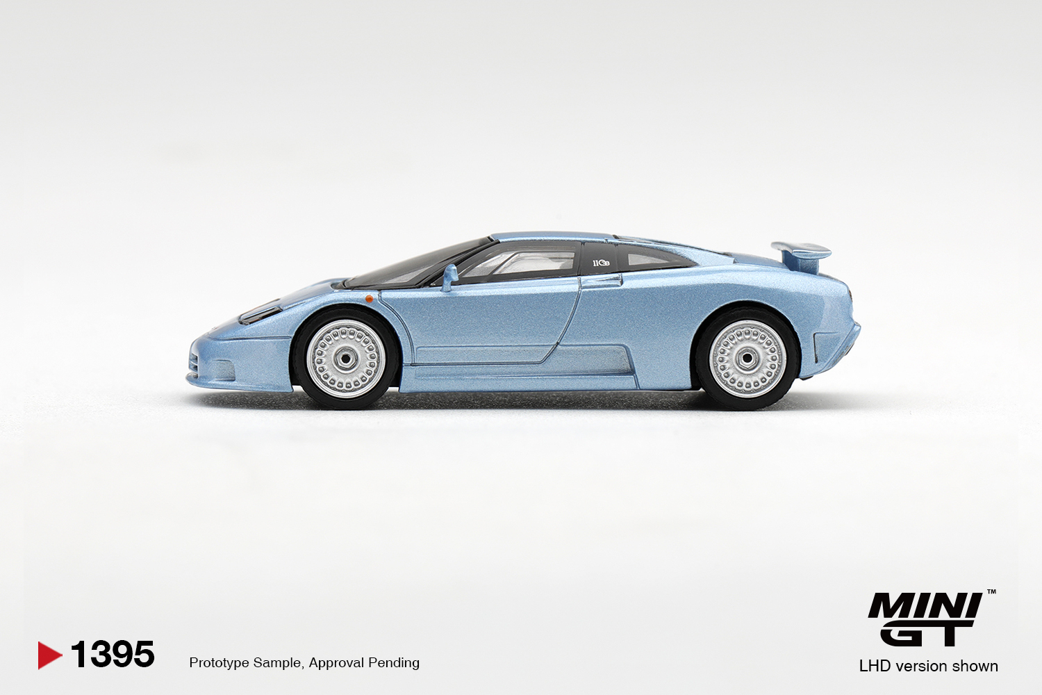 Mini GT 1395 1:64 BUGATTI EB110 GT AZZURRO METALLIZZATO
