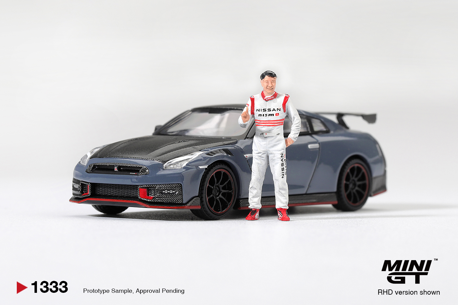 Mini GT 1333 1:64 NISSAN GTR R35 NISMO TSUKUBA PRODUCTION CAR