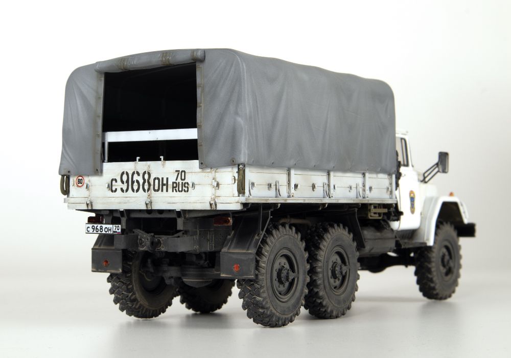 Zvezda 3706 Russian Army Truck ZIL-131 1:35 Bausatz NEU OVP
