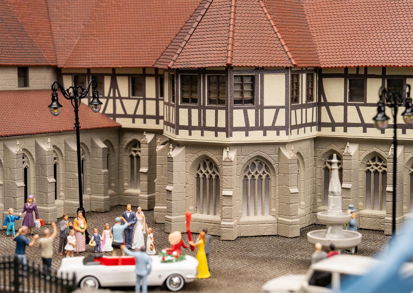 Faller 130827 Alte Abtei mit Kreuzgang Spur H0 1:87