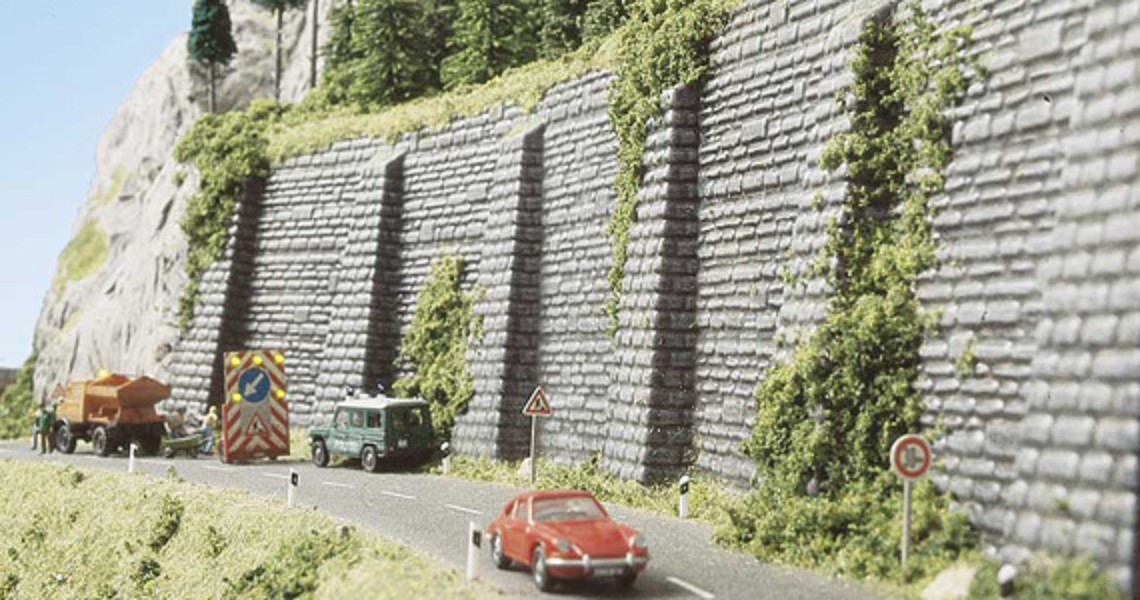 Busch 7031 Mauer mit Stützpfeiler