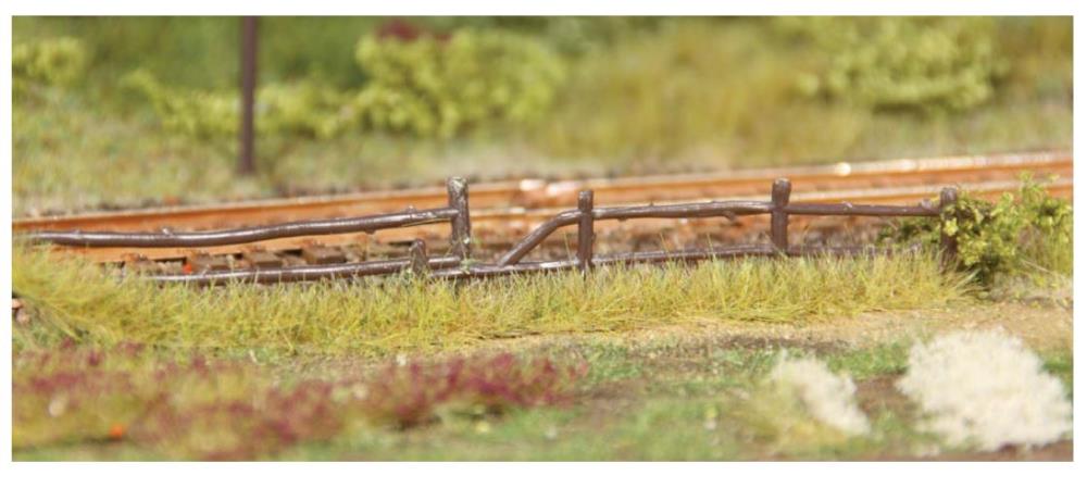Heki 1812 10 Grasstreifen Herbst, 100 mm lang, 6 mm hoch - Neu