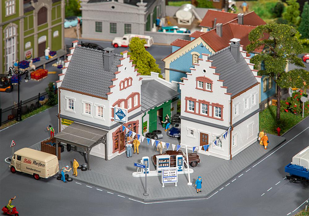 Faller 130167 Tankstelle Hesselbach - 1:87 Spur H0 - Bausatz - Neu - OVP