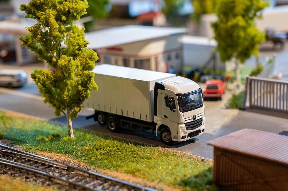Faller 161486 Car System LKW MB Actros StreamSpace (HERPA) 1:87 H0
