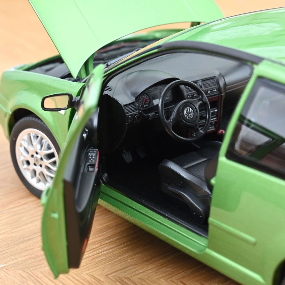Norev 188571 VW Golf GTI 1998 Cosmicgreen metallic 1:18 NEU OVP