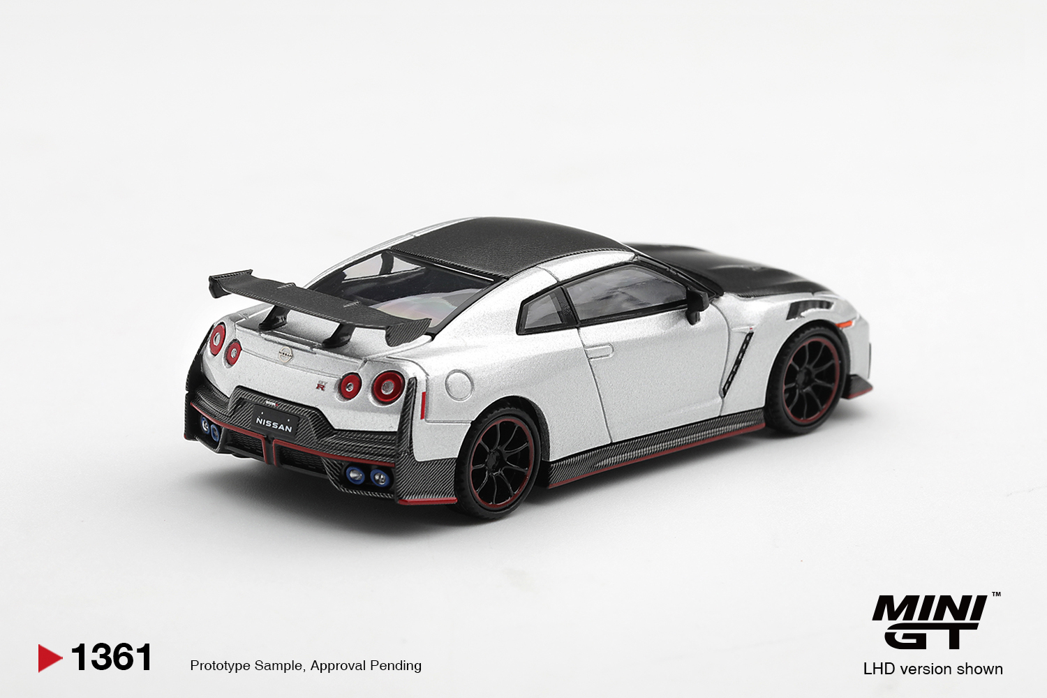 Mini GT 1361 1:64 NISSAN GT-R R35 NISMO SILVER METALLIC 2024