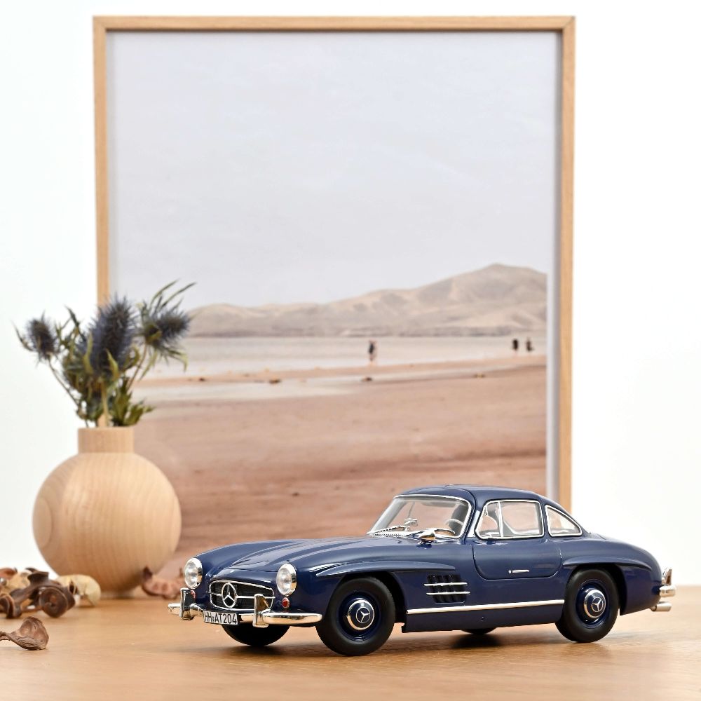 Norev 183852 Mercedes-Benz 300 SL 1954 Blau 1:18 Standmodell NEU