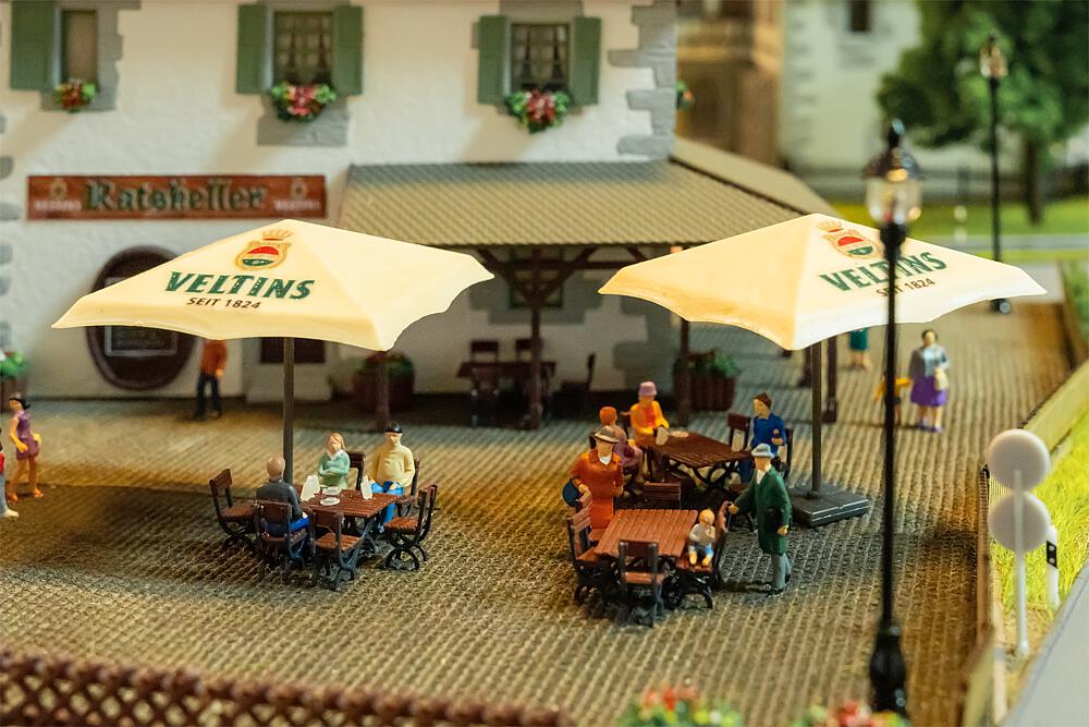 Faller 180437 Biergarten-Set Veltins 1:87 Spur H0 Neu OVP