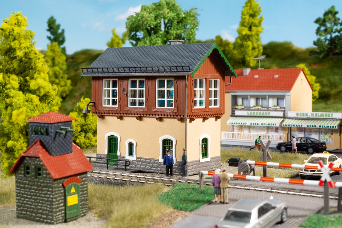 Auhagen 15105 Set Bahnhof Hohendorf - Spur H0 - Bausatz - Neu - OVP