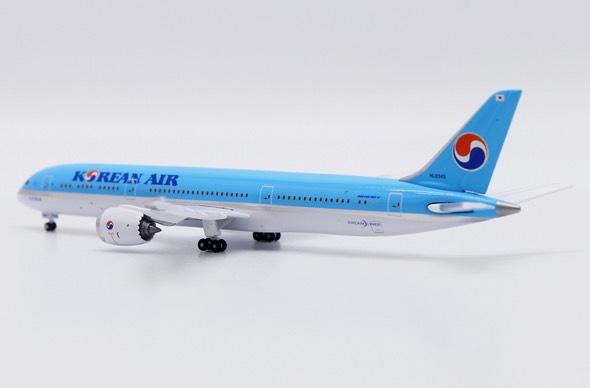 Aether Model KAL125102 Korean Air Boeing 787-9 Dreamliner Reg. HL8345 1:500