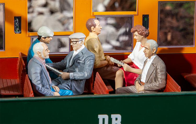 Pola 331503 6 sitzende Waggon-Reisende III 1:22,5 Spur G Neu