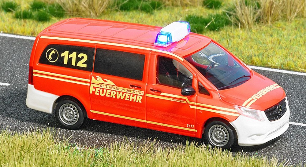 Busch 5594 Mercedes Vito »Feuerwehr« beleuchtet