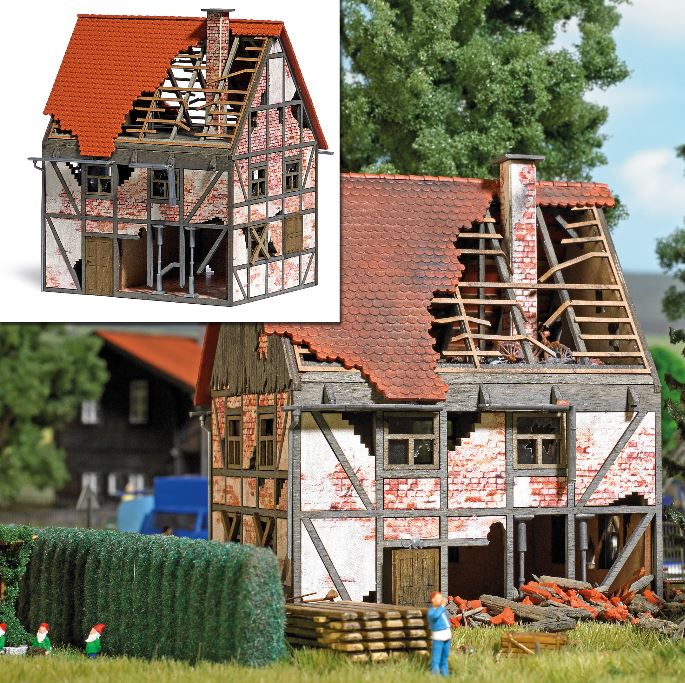 Busch 1667 Verfallenes Fachwerkhaus