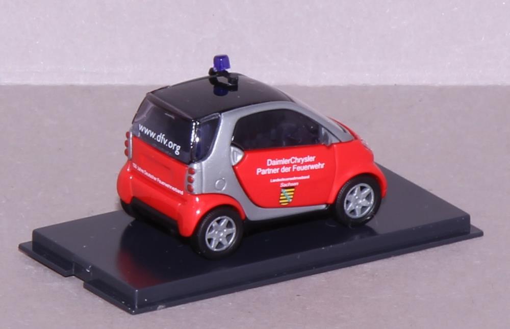 Busch 489313 Smart City Coupe Feuerwehr Sachsen - 1:87 - Neu