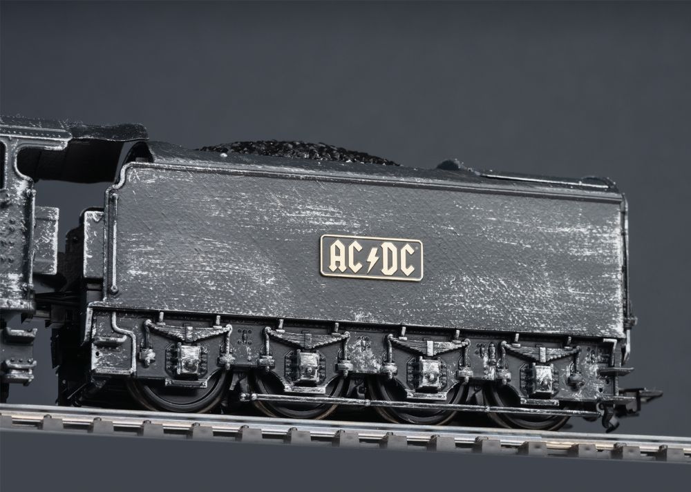 Trix 25492 Schlepptender-Dampflok "Black Ice" AC/DC 1:87 Spur H0