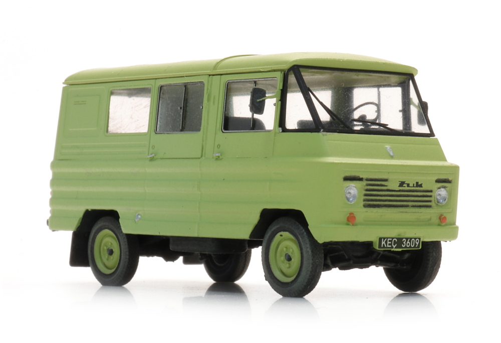 Artitec 387.742 Zuk A06 Kleinbus grün