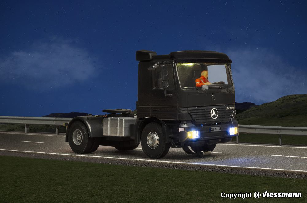 Viessmann 8113 MB ACTROS 2-achs Sattelschlepper schwarz Spur H0